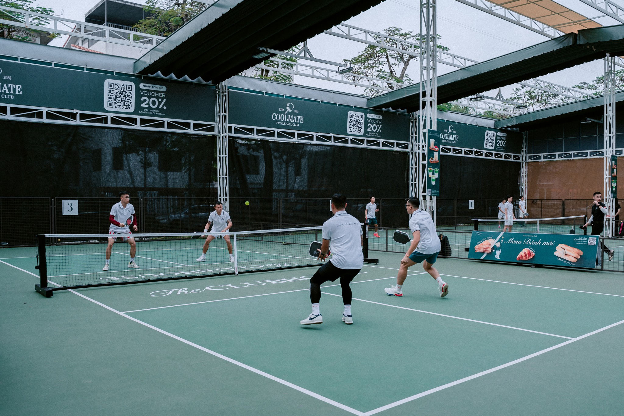 SÂN CLUBHOUSE - HOÀI ĐỨC.