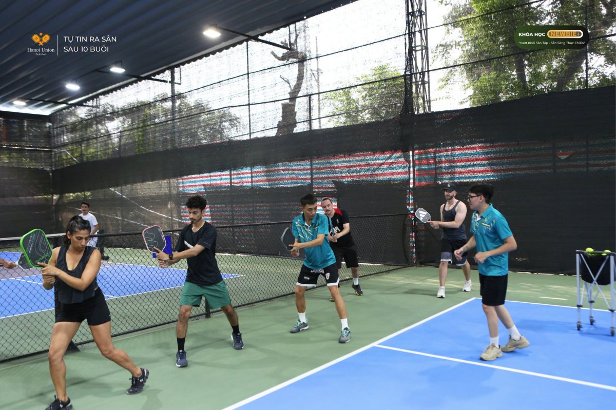 Môi trường đào tạo quốc tế bài bản, thu hút đông đảo cộng đồng Expat tại Hanoi Union Pickleball